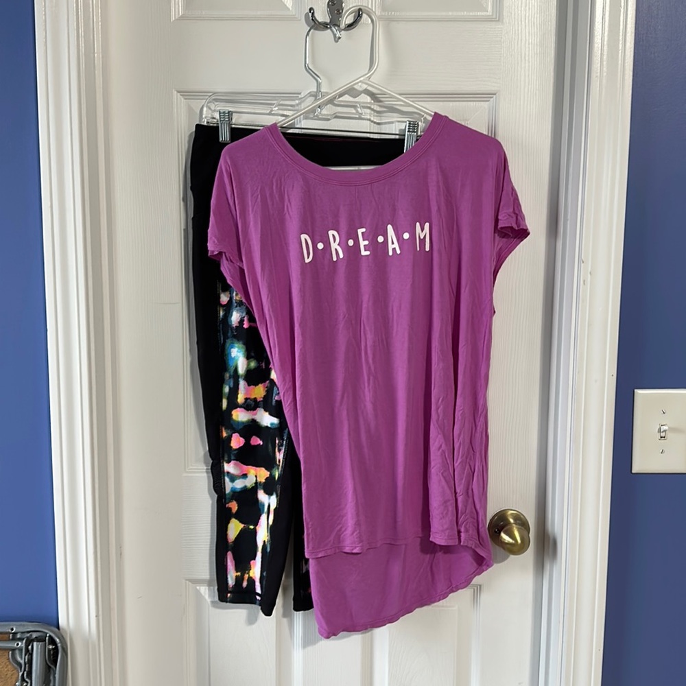 NWOT, LuLaRoe workout bundle, Capri size Large, shirt XL, never worn